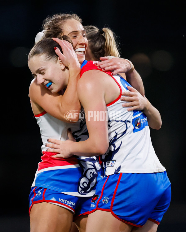 AFLW 2024 Round 08 - Carlton v Western Bulldogs - A-55326629