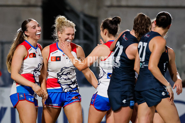 AFLW 2024 Round 08 - Carlton v Western Bulldogs - A-55327086