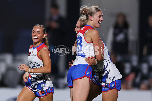 AFLW 2024 Round 08 - Carlton v Western Bulldogs - A-55327092