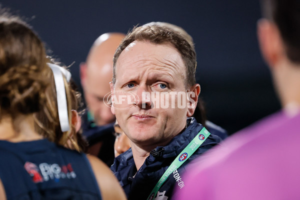 AFLW 2024 Round 08 - Carlton v Western Bulldogs - A-55329334