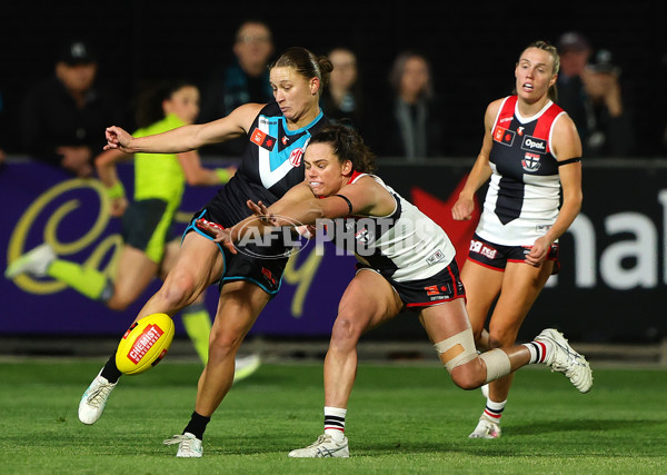 AFLW 2024 Round 08 - Port Adelaide v St Kilda - A-55333512