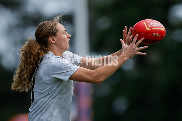 AFLW 2024 Round 08 - Hawthorn v GWS - A-55336276