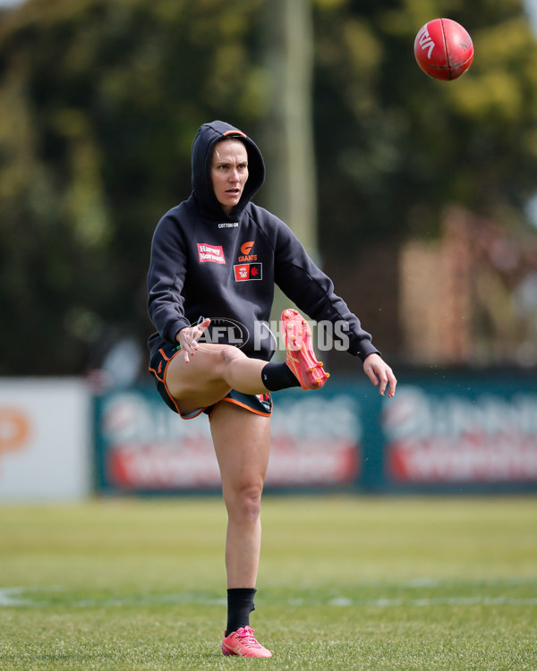 AFLW 2024 Round 08 - Hawthorn v GWS - A-55336277