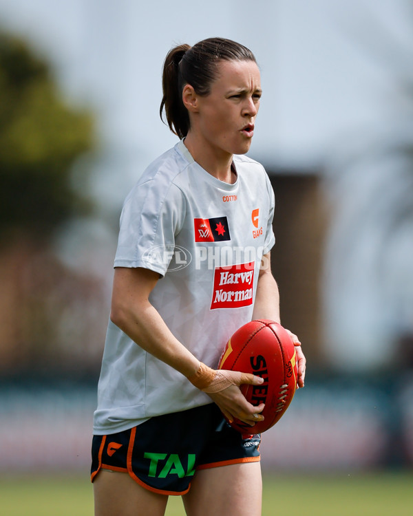 AFLW 2024 Round 08 - Hawthorn v GWS - A-55336565