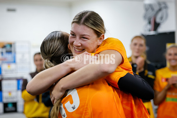 AFLW 2024 Round 08 - Hawthorn v GWS - A-55336566