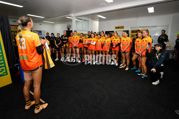 AFLW 2024 Round 08 - Hawthorn v GWS - A-55336572