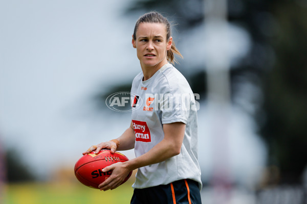 AFLW 2024 Round 08 - Hawthorn v GWS - A-55336575