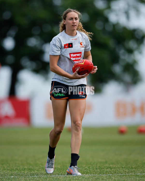 AFLW 2024 Round 08 - Hawthorn v GWS - A-55336576