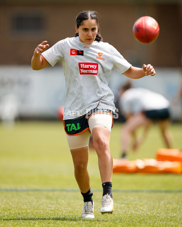 AFLW 2024 Round 08 - Hawthorn v GWS - A-55339640