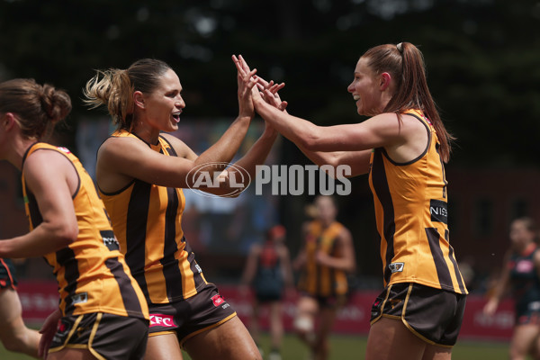 AFLW 2024 Round 08 - Hawthorn v GWS - A-55339687