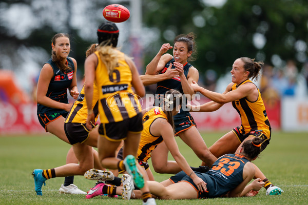 AFLW 2024 Round 08 - Hawthorn v GWS - A-55339699