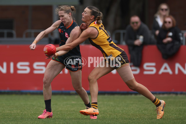 AFLW 2024 Round 08 - Hawthorn v GWS - A-55339708