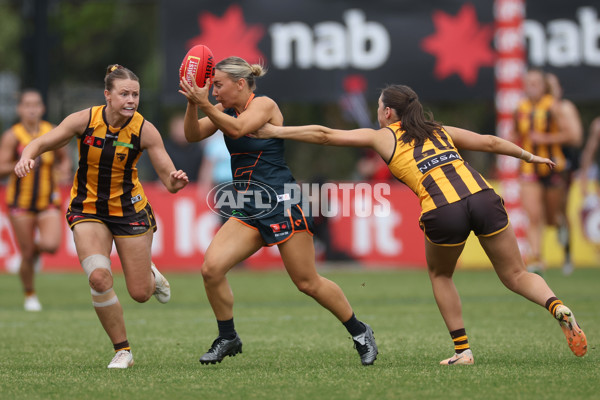 AFLW 2024 Round 08 - Hawthorn v GWS - A-55339710