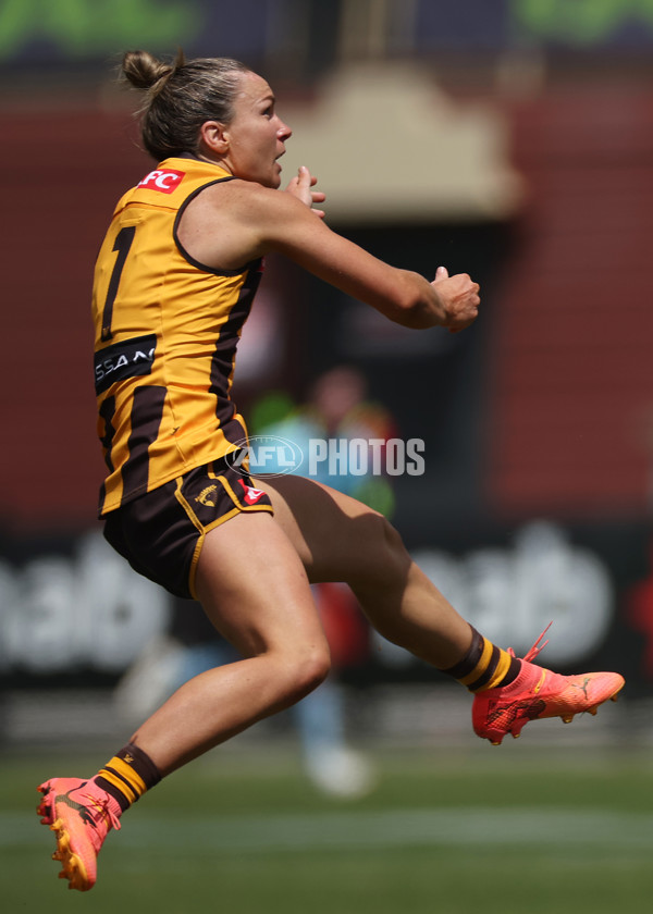 AFLW 2024 Round 08 - Hawthorn v GWS - A-55339711