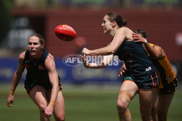 AFLW 2024 Round 08 - Hawthorn v GWS - A-55339715