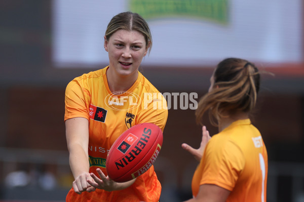 AFLW 2024 Round 08 - Hawthorn v GWS - A-55339763