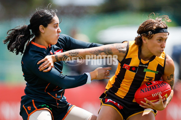 AFLW 2024 Round 08 - Hawthorn v GWS - A-55339787