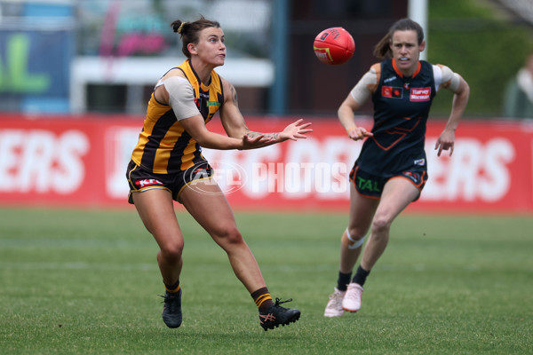 AFLW 2024 Round 08 - Hawthorn v GWS - A-55339808