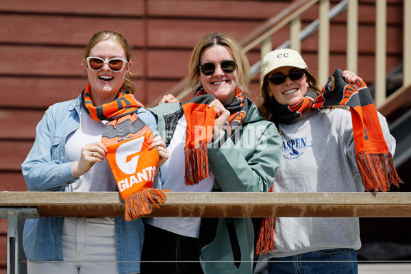 AFLW 2024 Round 08 - Hawthorn v GWS - A-55339814