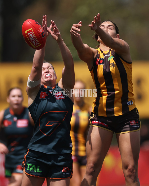 AFLW 2024 Round 08 - Hawthorn v GWS - A-55341950