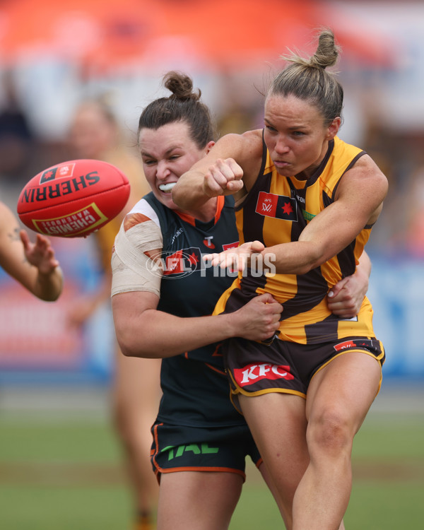 AFLW 2024 Round 08 - Hawthorn v GWS - A-55341983