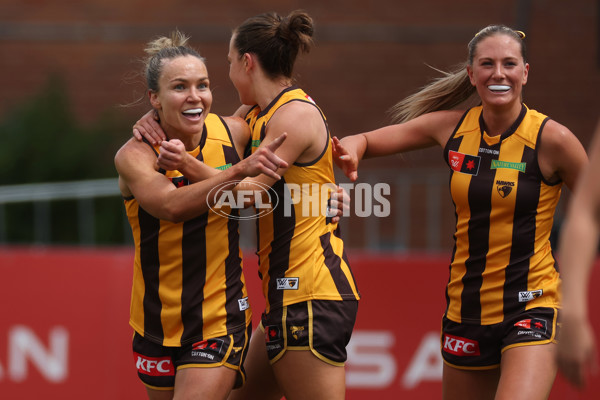 AFLW 2024 Round 08 - Hawthorn v GWS - A-55342033