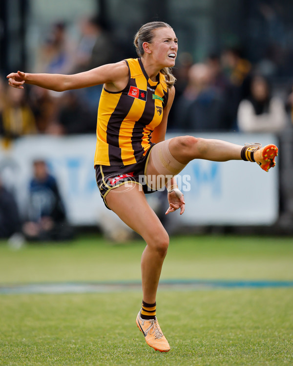 AFLW 2024 Round 08 - Hawthorn v GWS - A-55343054