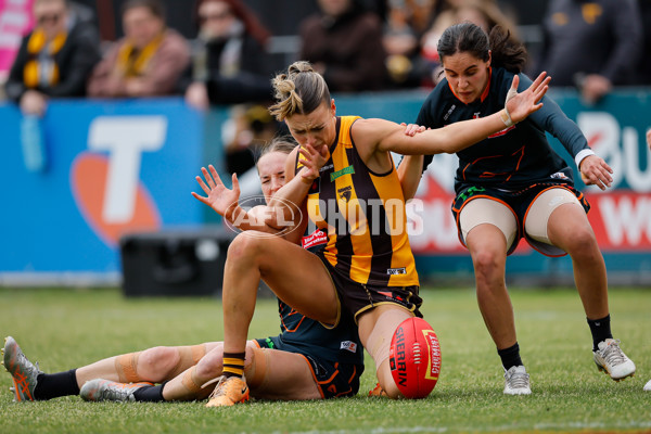 AFLW 2024 Round 08 - Hawthorn v GWS - A-55343060