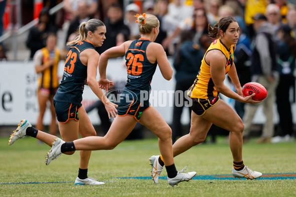 AFLW 2024 Round 08 - Hawthorn v GWS - A-55343061