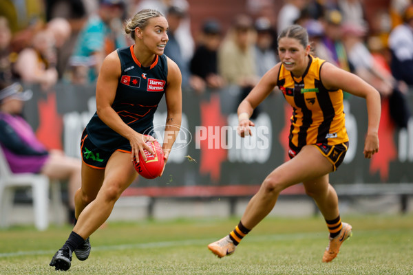 AFLW 2024 Round 08 - Hawthorn v GWS - A-55343085