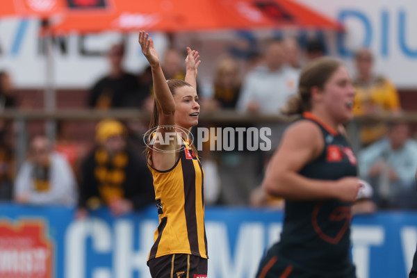 AFLW 2024 Round 08 - Hawthorn v GWS - A-55343140