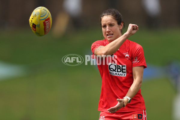 AFLW 2024 Round 08 - Sydney v Gold Coast - A-55344366