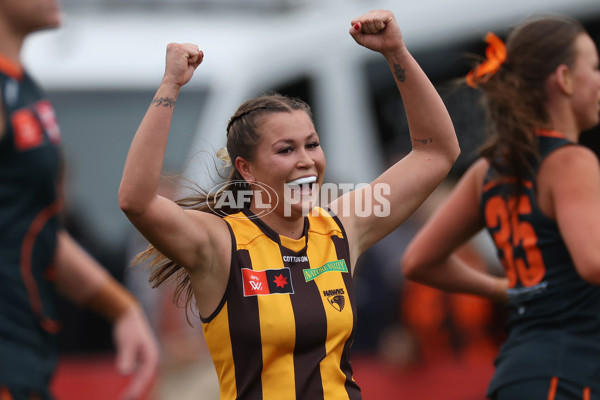 AFLW 2024 Round 08 - Hawthorn v GWS - A-55344368