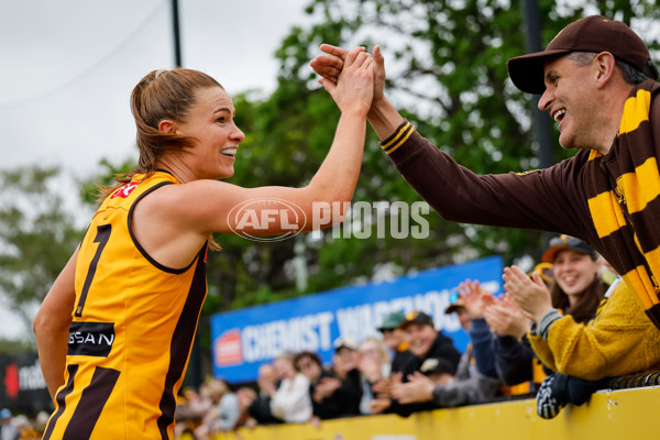 AFLW 2024 Round 08 - Hawthorn v GWS - A-55344376