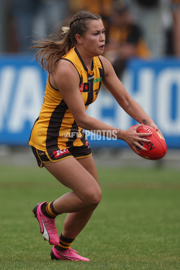 AFLW 2024 Round 08 - Hawthorn v GWS - A-55344387