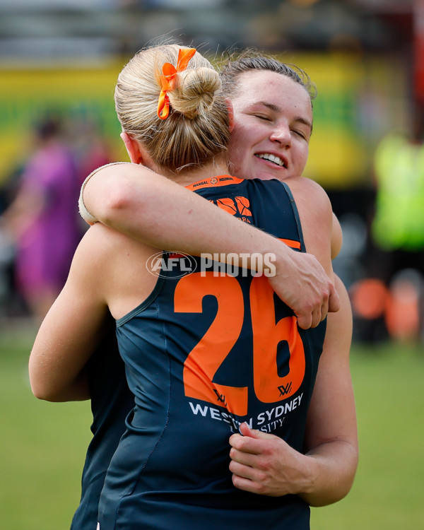 AFLW 2024 Round 08 - Hawthorn v GWS - A-55344411