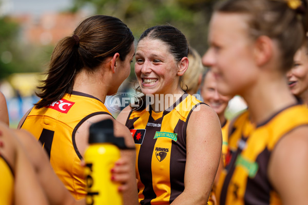 AFLW 2024 Round 08 - Hawthorn v GWS - A-55344412