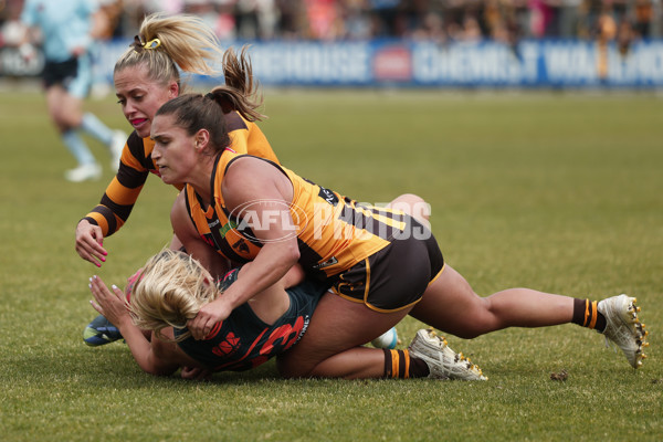 AFLW 2024 Round 08 - Hawthorn v GWS - A-55345578