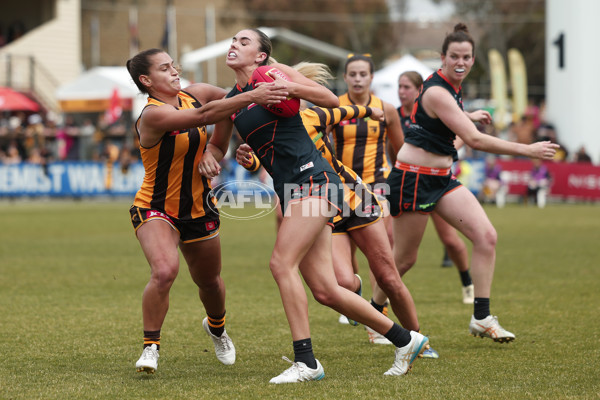 AFLW 2024 Round 08 - Hawthorn v GWS - A-55345579