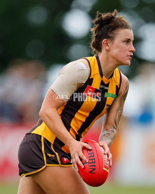 AFLW 2024 Round 08 - Hawthorn v GWS - A-55345615