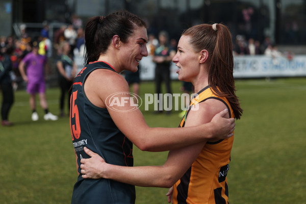 AFLW 2024 Round 08 - Hawthorn v GWS - A-55345627