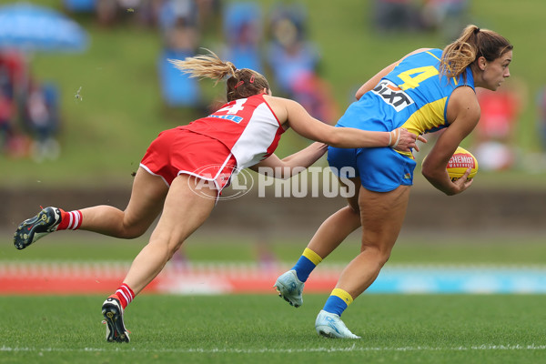 AFLW 2024 Round 08 - Sydney v Gold Coast - A-55345647