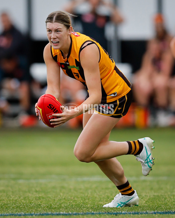 AFLW 2024 Round 08 - Hawthorn v GWS - A-55347018