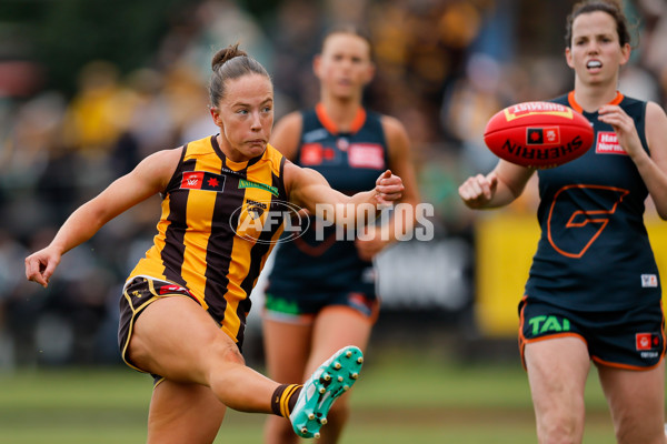 AFLW 2024 Round 08 - Hawthorn v GWS - A-55347020