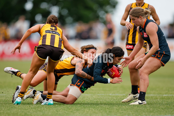 AFLW 2024 Round 08 - Hawthorn v GWS - A-55347022