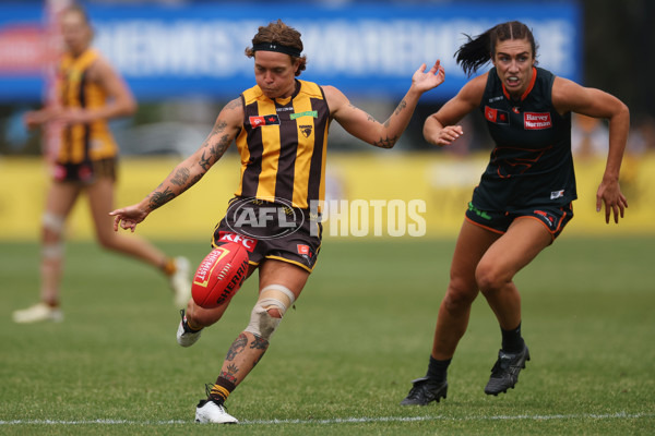 AFLW 2024 Round 08 - Hawthorn v GWS - A-55347068