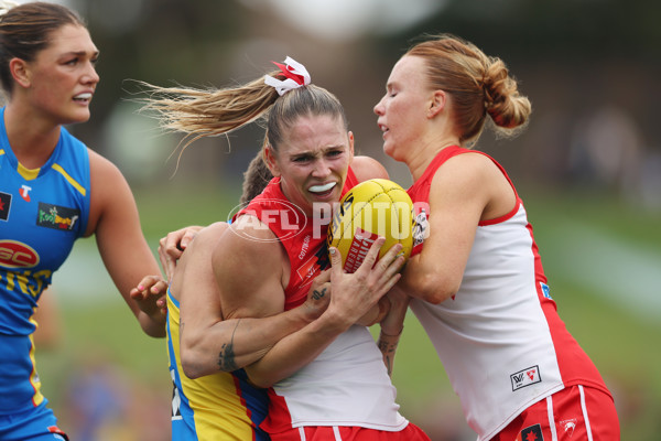 AFLW 2024 Round 08 - Sydney v Gold Coast - A-55347079