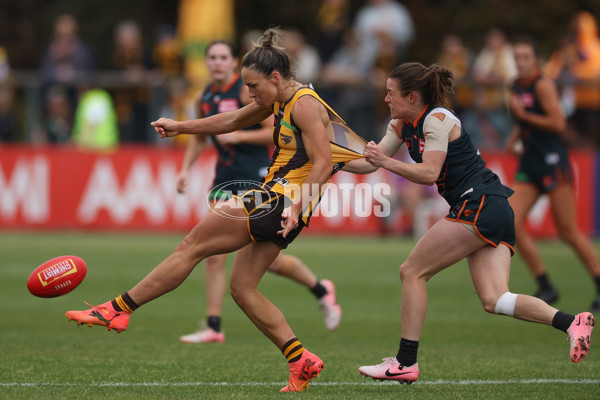 AFLW 2024 Round 08 - Hawthorn v GWS - A-55348849