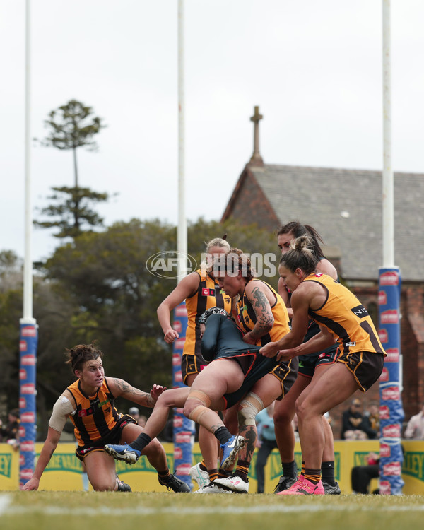 AFLW 2024 Round 08 - Hawthorn v GWS - A-55348863