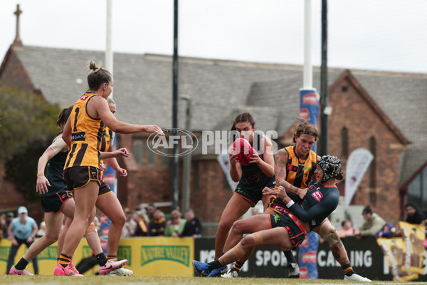 AFLW 2024 Round 08 - Hawthorn v GWS - A-55349453